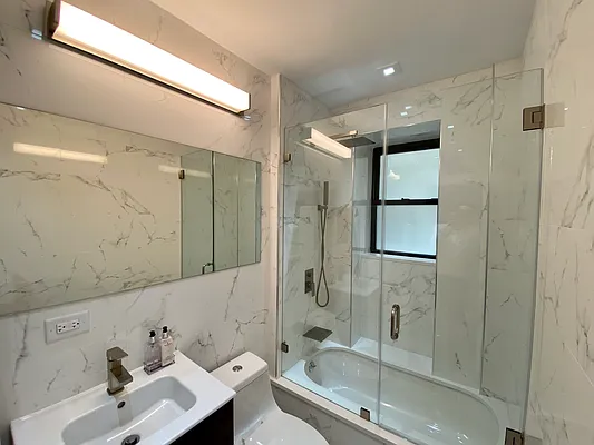 Rented by Mann Maurice A | media 19