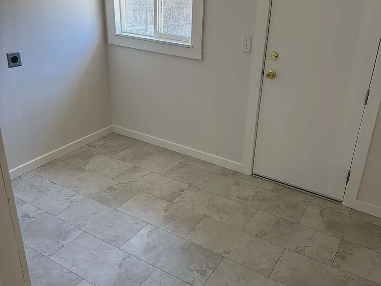 824 E Merced St — Photo 6