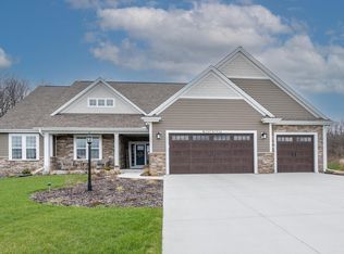 W237N7524 Sedge Haven Ct, Sussex, WI 53089