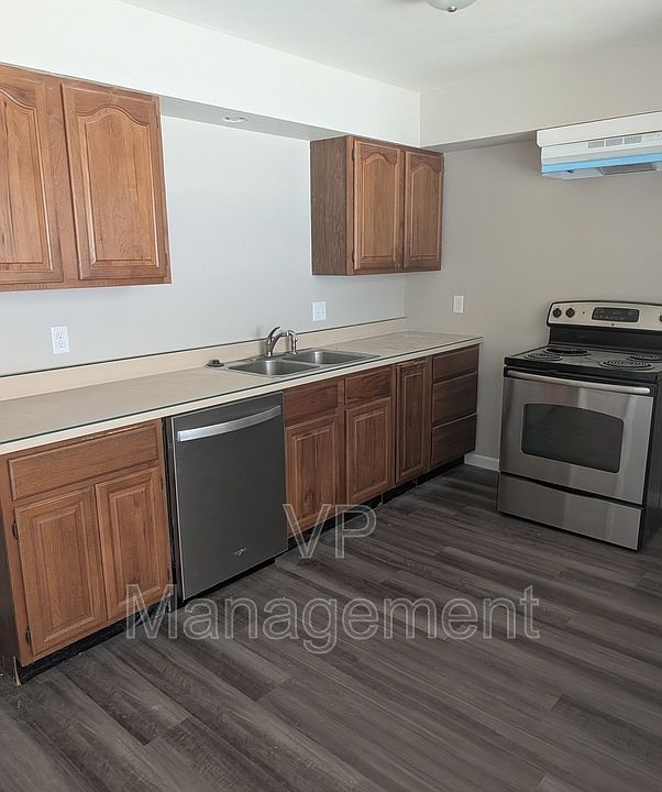 1st image of 2609 Diehn Ave #9