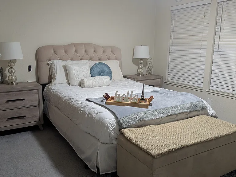 2337 Saint Lawrence Ln — Photo 3