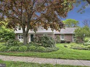 959 Greenlea Rd, Hershey, PA 17033