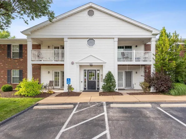 905 Hanna Place Ct APT C, Ballwin, MO 63021