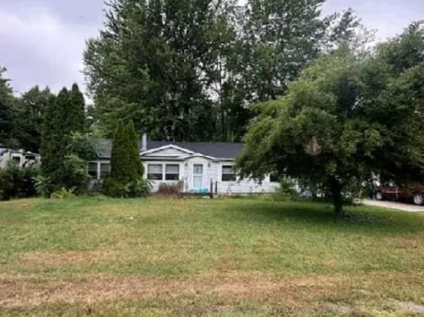 3886 Beech St, Fort Gratiot, MI 48059