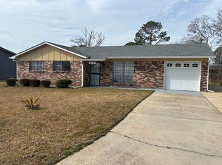 4137 Charles St, Moss Point, MS 39563