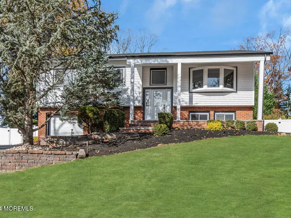 11 Juniper Avenue, Manalapan, NJ 07726