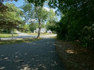 19 North Broadway, Atkinson, NH 03811