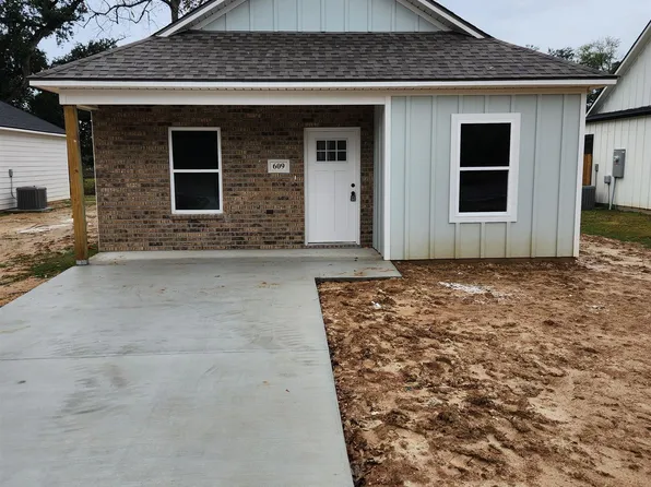 609 Lewis St, Sulphur, LA 70663