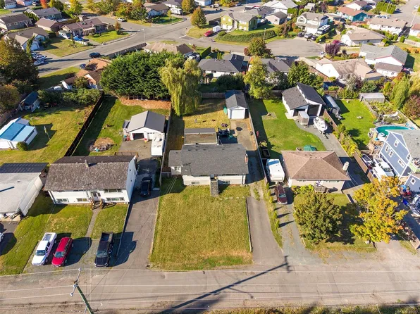 3648 Island Hwy S, Campbell River, BC V9W 1E6