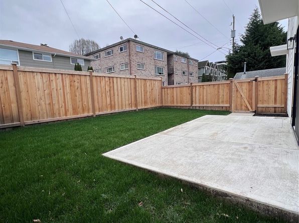 9224 36th Avenue SW #2, Seattle, WA 98126