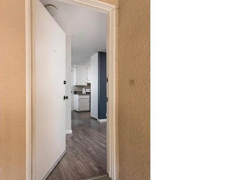 4560 Maple Ave #223 — Photo 14