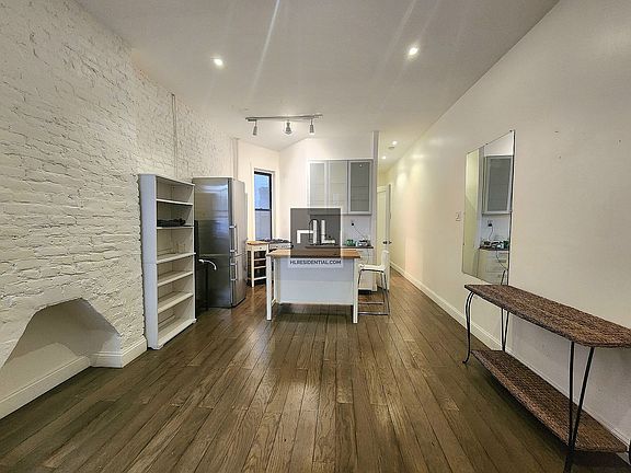 2nd image of 532 Flatbush Ave APT B4