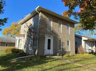 1203 Summit St, Center Point, IA 52213
