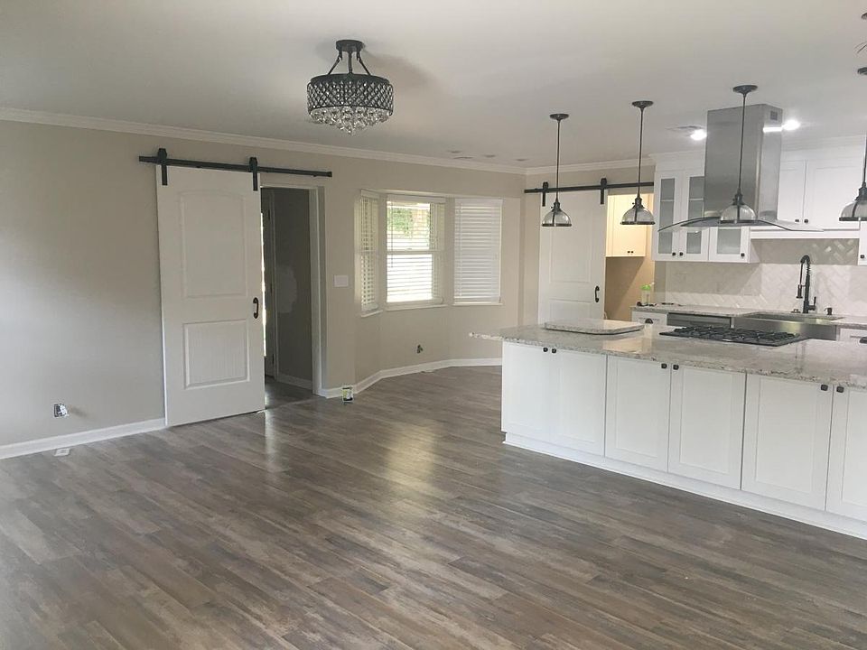 Open Living and Chef Kitchen! New! New! New!