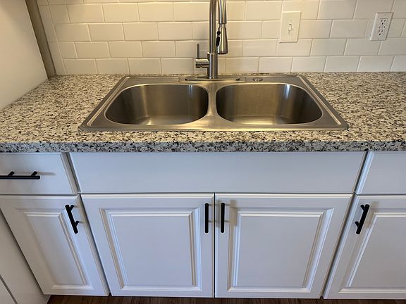 4th image of 356 W Holland Ave #A