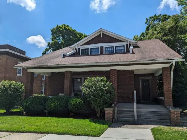 112 Brown St, Valparaiso, IN 46383