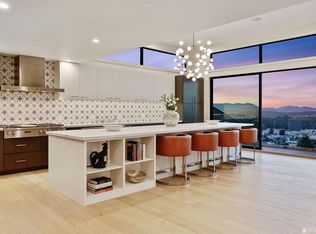 1660 Shrader St, San Francisco, CA 94117