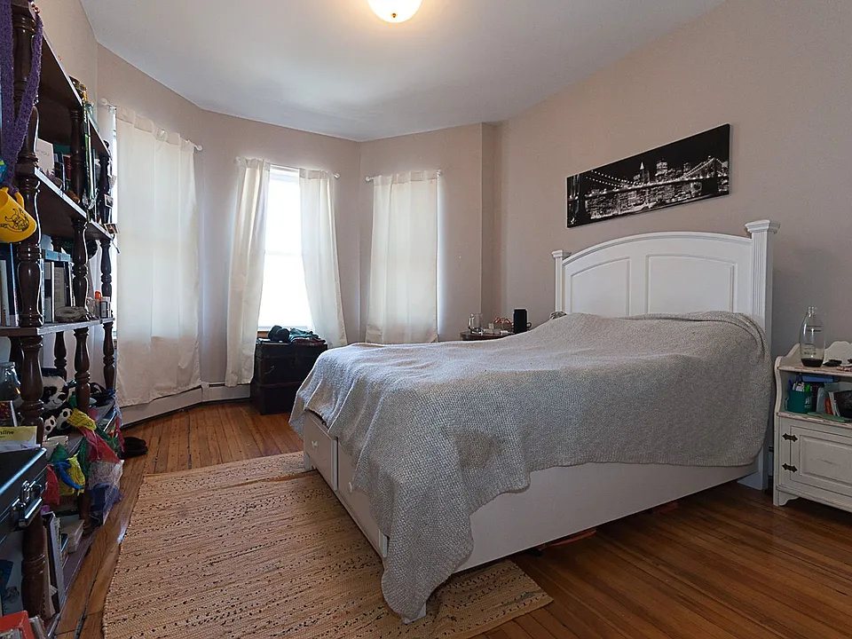 210 Chestnut Hill Ave #5