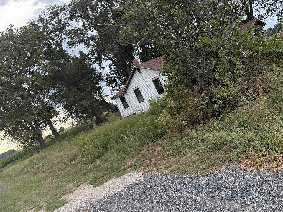 1st image of 190 Montrose Rd