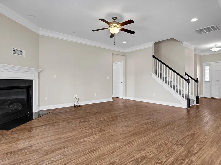315 Red Cedar Dr — Photo 9