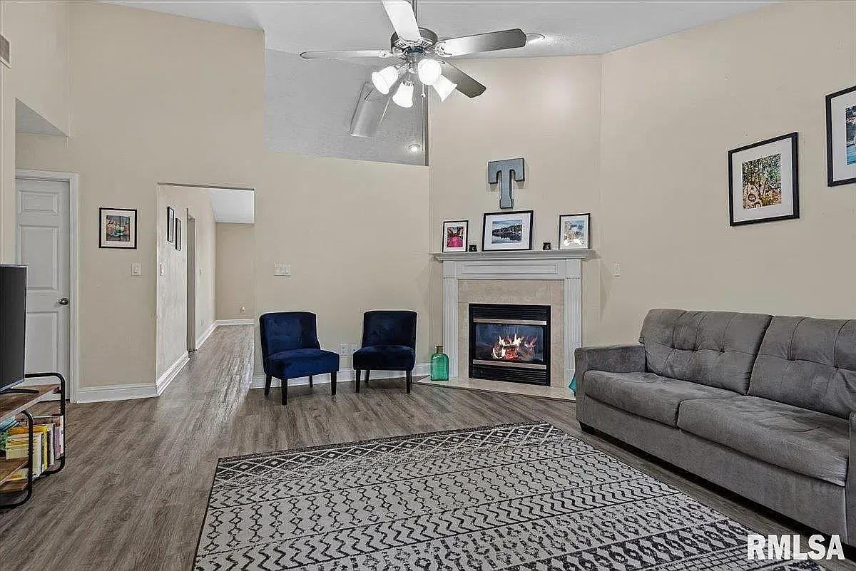 2 bed, 1435 sqft, $2,100 — Photo 4