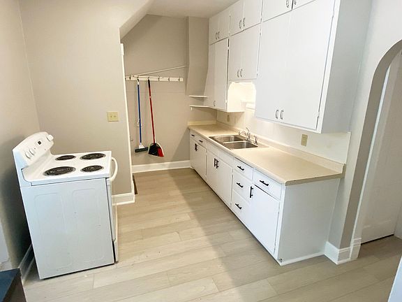 5th image of 629 Scott St #414