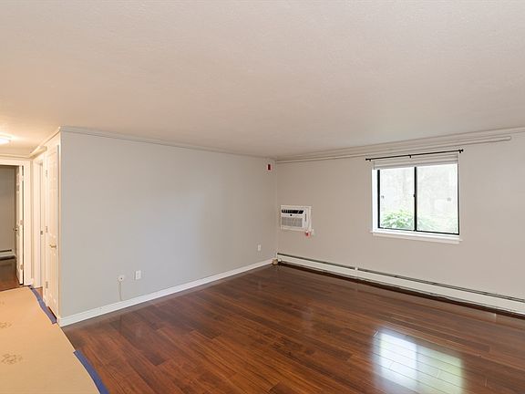 3rd image of 273-273C W Main St #2