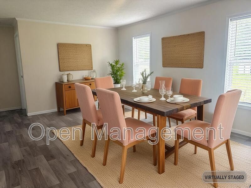 1st image of 825 1st Ave E #113