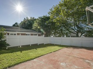 24640 Van Zandt Ave, Little Neck, NY