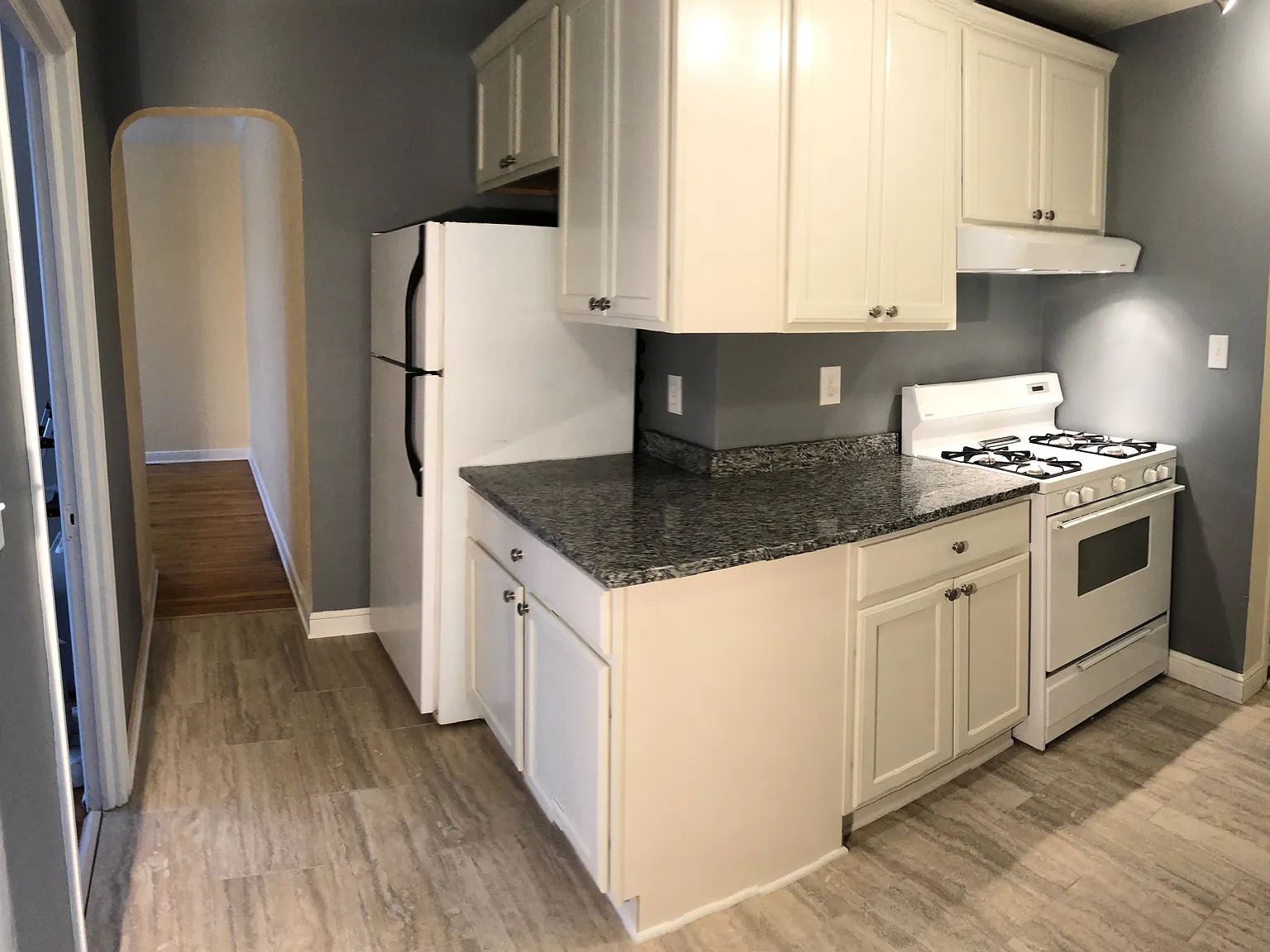 650 Selby Ave — Photo 2