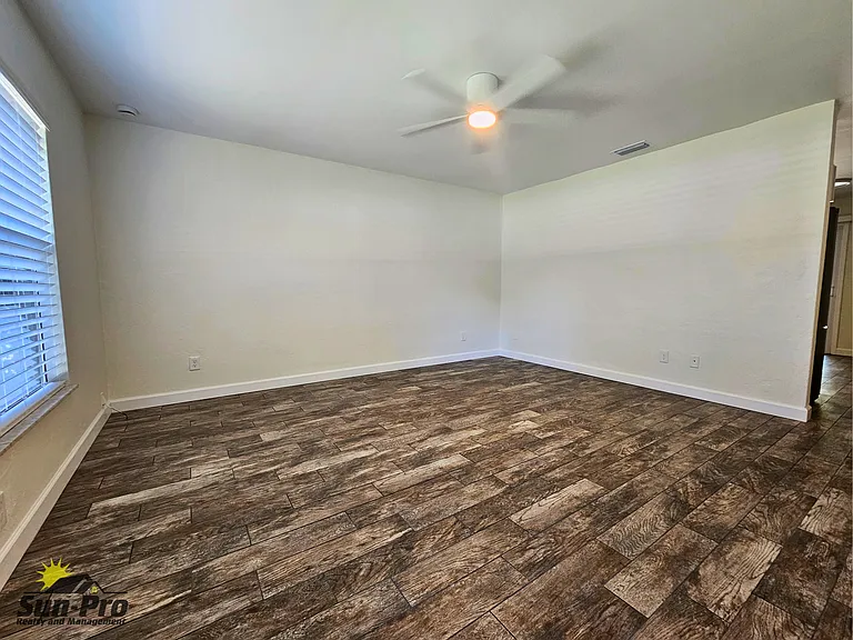 556 Taylor Rd — Photo 5