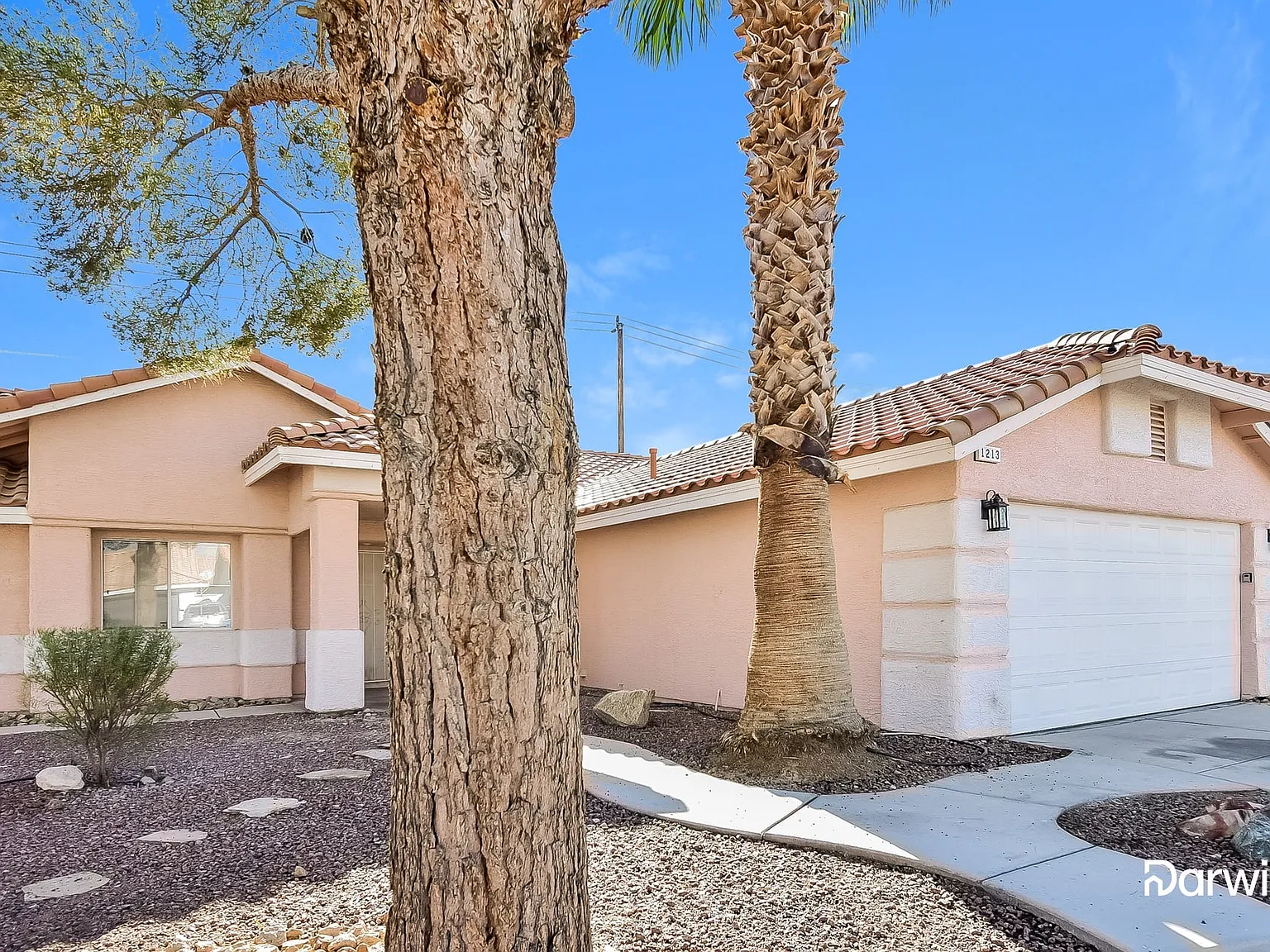 4 bed, 2.0 bath, 1760 sqft, $2,150 — Photo 2