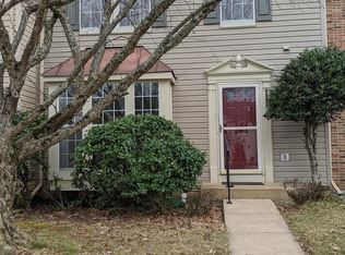 6868 Ridge Water Ct, Centreville, VA 20121