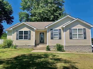 761 Park Hills St, Bowling Green, KY 42101