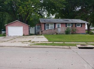 423 N 20th St, Denison, IA 51442