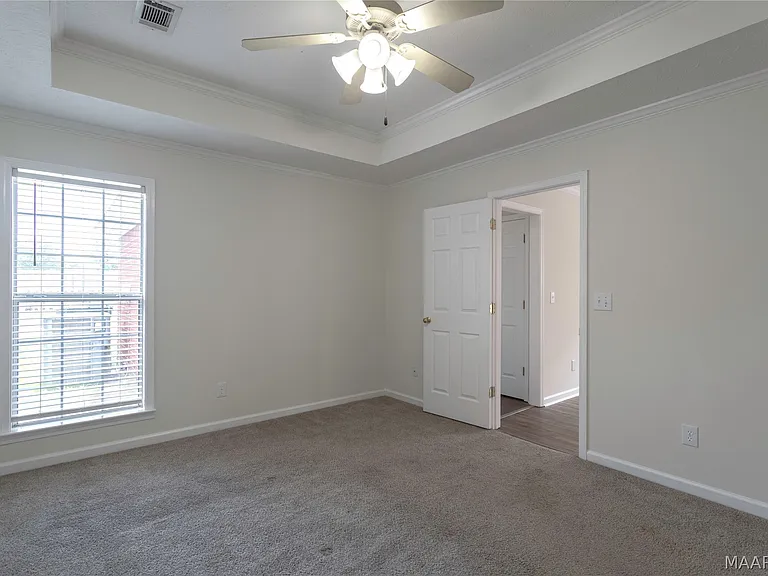 1161 Stafford Dr — Photo 17