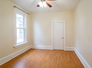 149 33rd St NE APT 1, Cedar Rapids, IA 52402