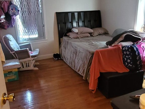 4th image of 1700 Longfellow Ave #6C