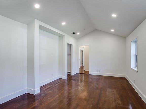 4th image of 3782 Van Ness Ln