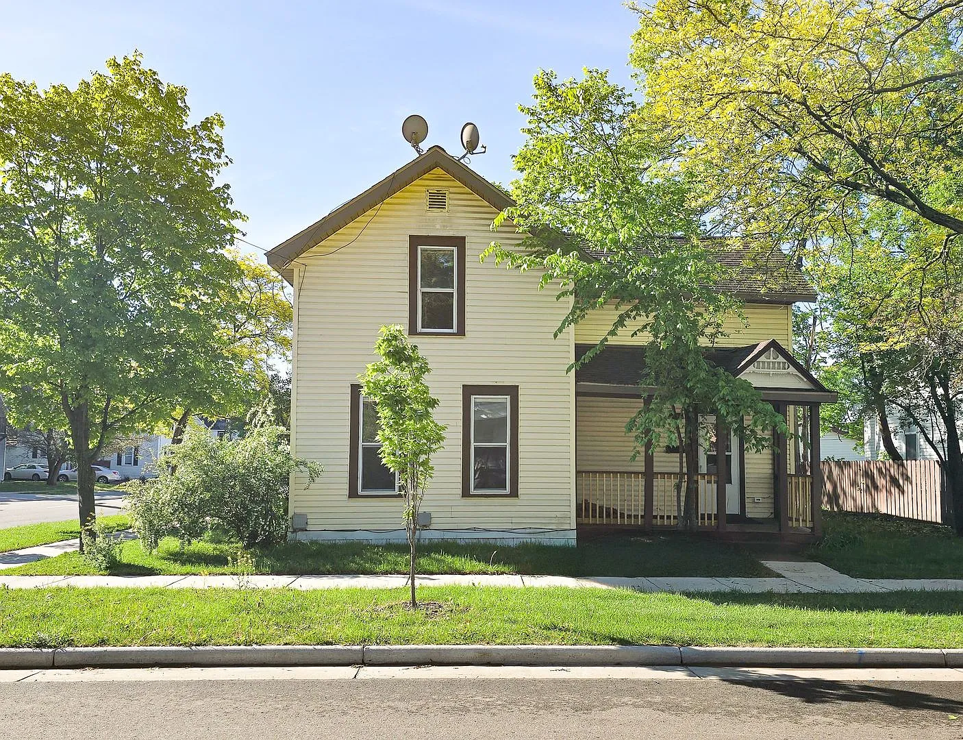 $1520| 4BD 2BA | 417 Marston Ave | Available 06/01/2027 — Photo 1