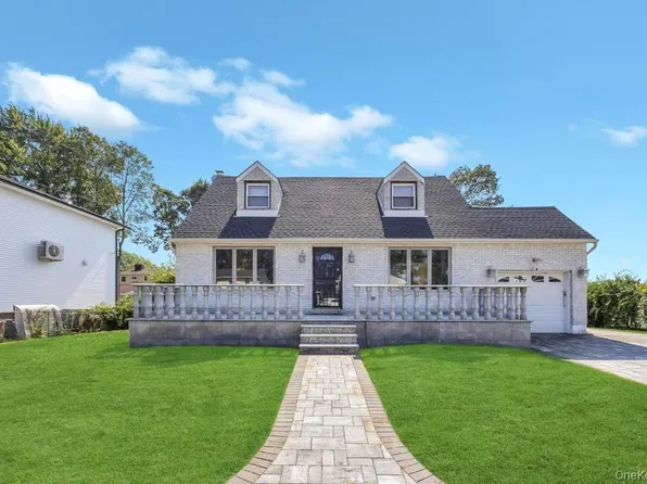 529 Clinton Avenue, Rockville Centre, NY 11570