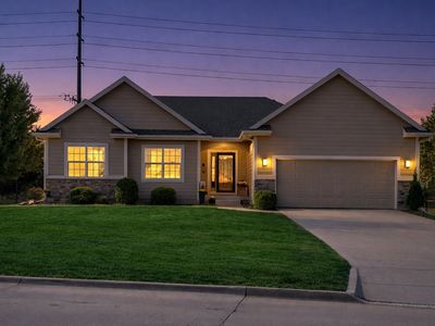 1454 Nine Iron Dr, West Des Moines, IA, 50266
