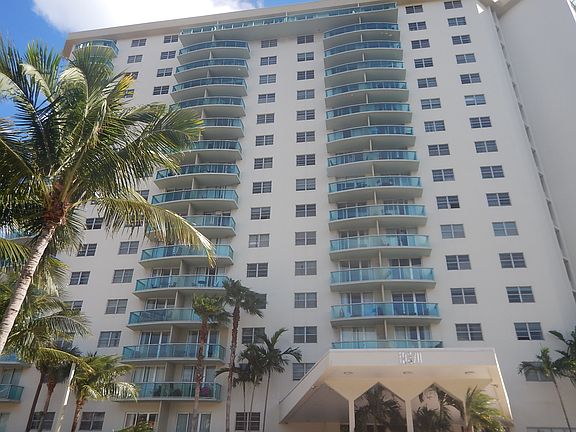 3rd image of 19370 Collins Ave APT 1203