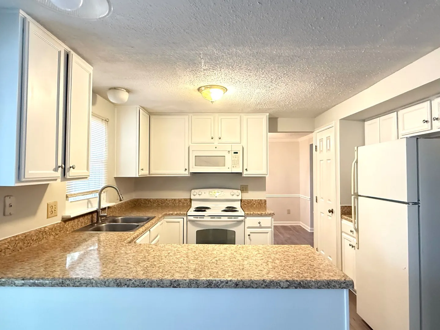 4 Bedroom Single Family Home in Cary - No HOA — Photo 4