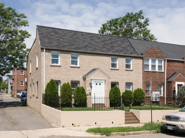 308 18th Pl NE APT 1, Washington, DC 20002