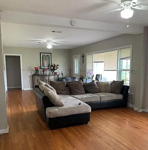 2813 W Highway 21 — Photo 5