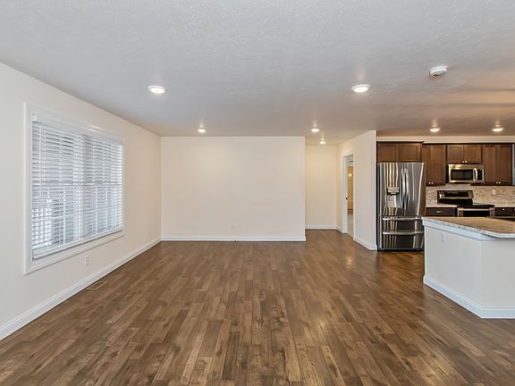 5th image of 1760 Bell Ford Dr W