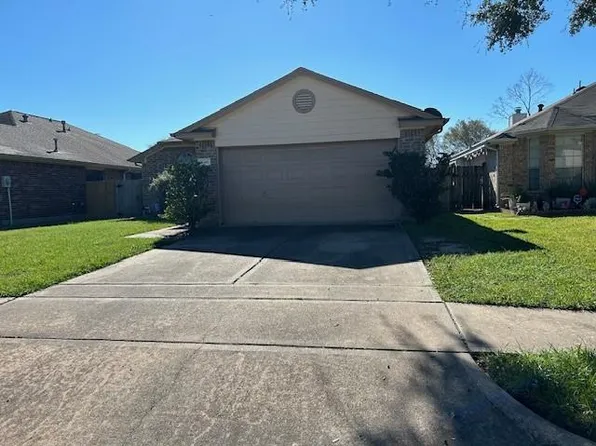 10451 N Fallen Bough Dr, Houston, TX 77041