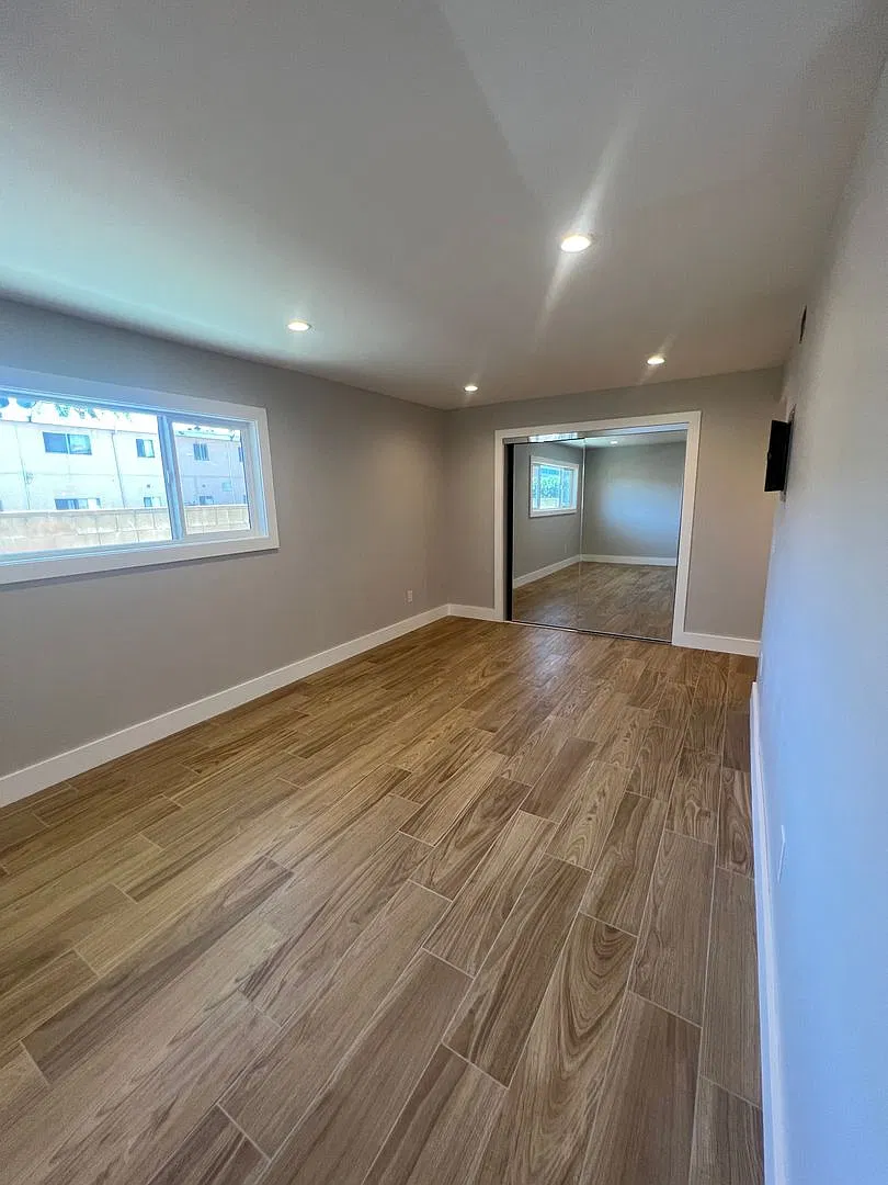 6948 Vesper LLC — Photo 4
