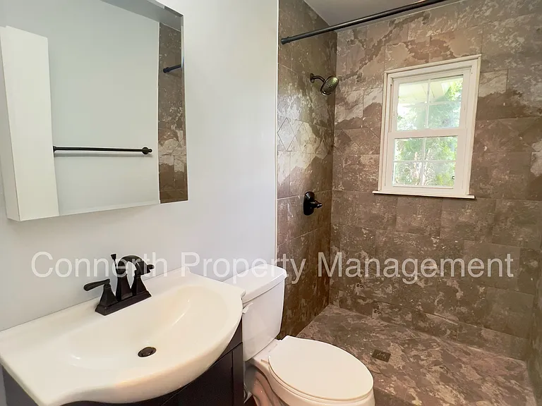 2880 Trough Springs Rd — Photo 20